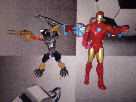 Vianočný výpredaj hračiek, 