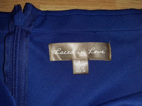 Spoločenské šaty, 42