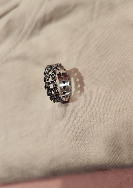 Prsteň s lístkami,