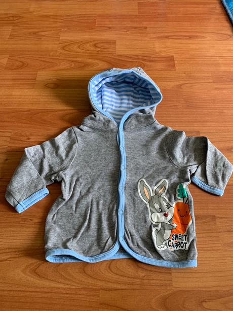 Tenka mikinka, lupilu,74