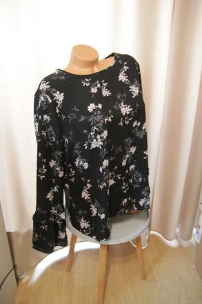 Čierna blúzka s kvetmi xxl, xxl