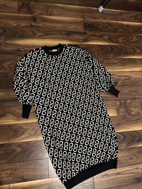 Dámske svetrové šaty,