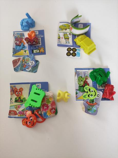 Postavicky go move z kinder joy, 