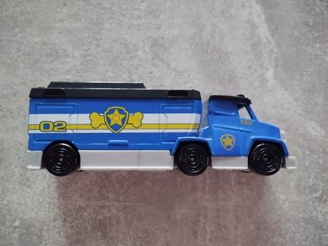 Labkova patrola kamion,