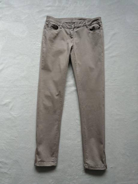 Pekné nohavice s elasténom, takko,38