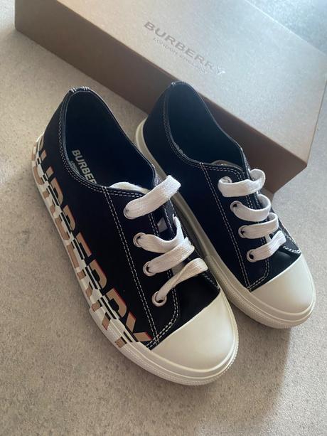 Burberry kids mini larkhall logo, burberry,32