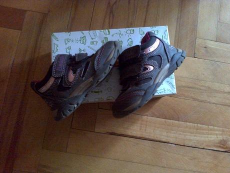 Botasky, deichmann,23