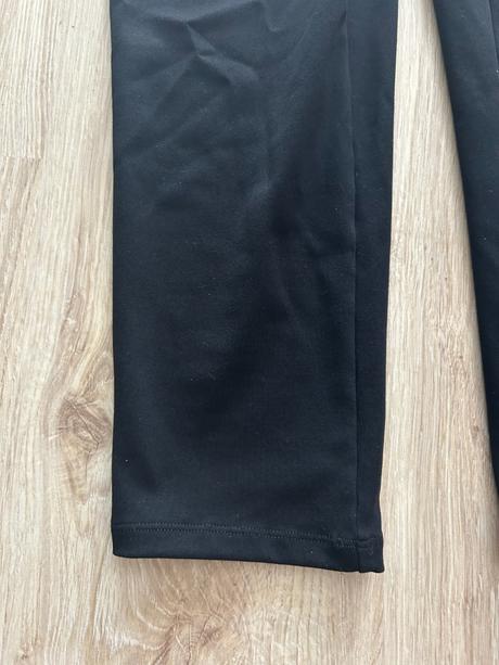 Skvelý overal značky oysho, pc 80 eur, m