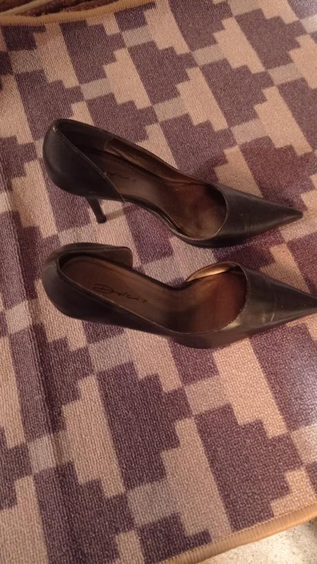 Topánky s podpätkom, 37