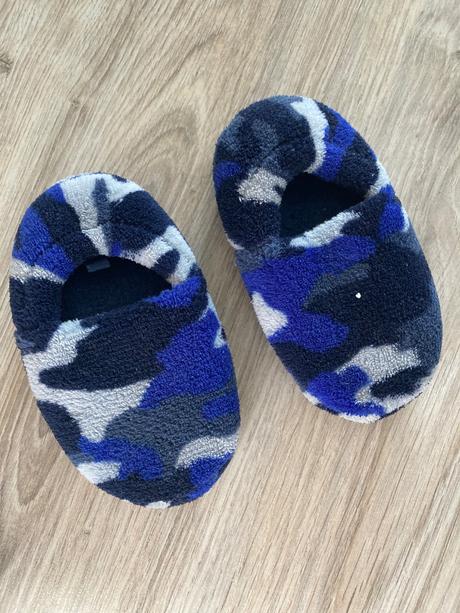 Papučky, lupilu,23