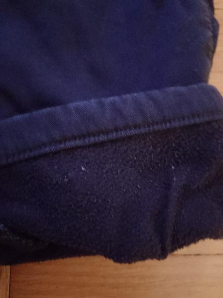 Športove tepláky, 128