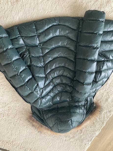 Nádherná bunda s pravou kožušinou, s