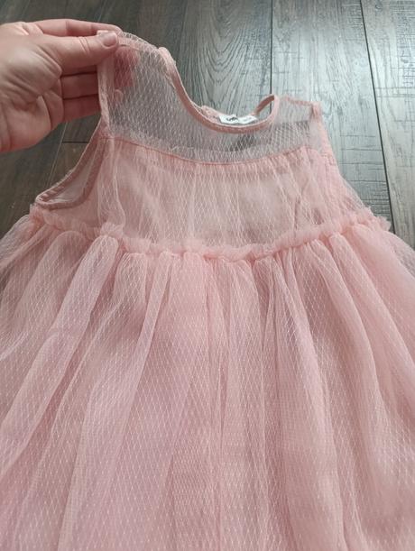 Bledoruzove saty, sinsay,122