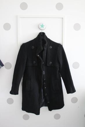 Noseny elegantny jendoduchy cierny kabat, cierny, s