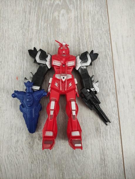 Captain america+ robot, 