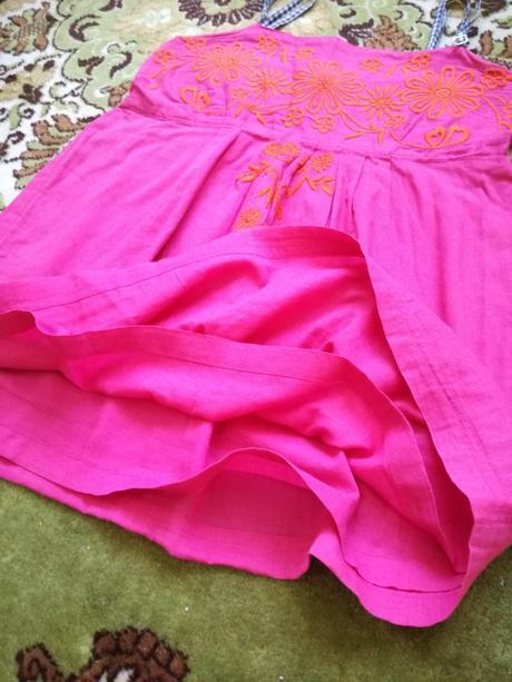 Letné šatičky s nádychom folklóru., 140