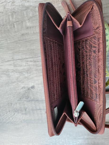 Kožená kabelka na mobil/peňaženka,