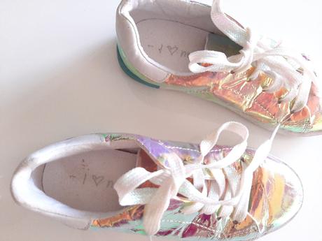 Next hologram tenisky size 1, next,33