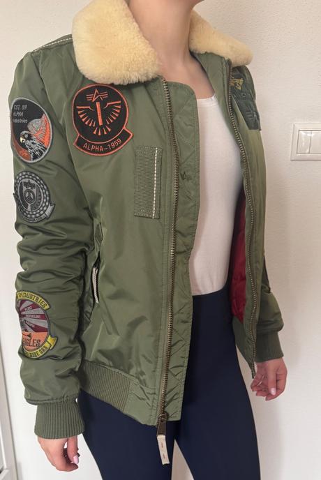 Dámska, dievčenská bunda zn. alpha industrien, m