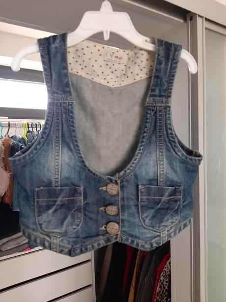 Veľmi pekná rifľová vestička next na 6-8r., next,128