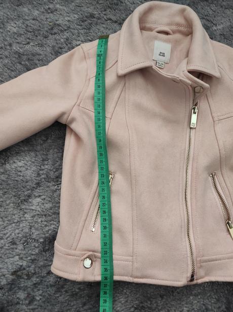 Vestička, river island,92