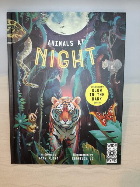 Animals at night glow in the dark ea20,