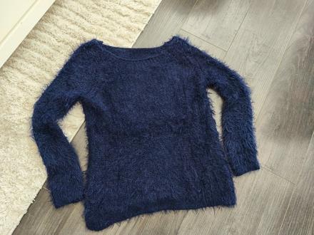 Modrý pulóver., s