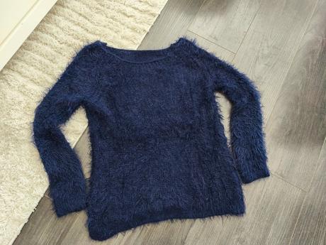 Modrý pulóver., s