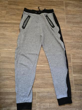 Tepláky č.146, 146