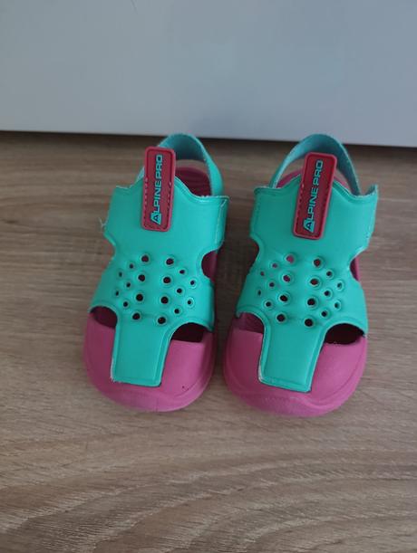 Topánky k vode, alpine pro,23