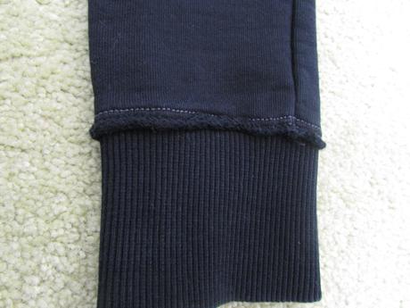 Čierrne slim tepláčiky na 3-4 roky zn. sisley, 104