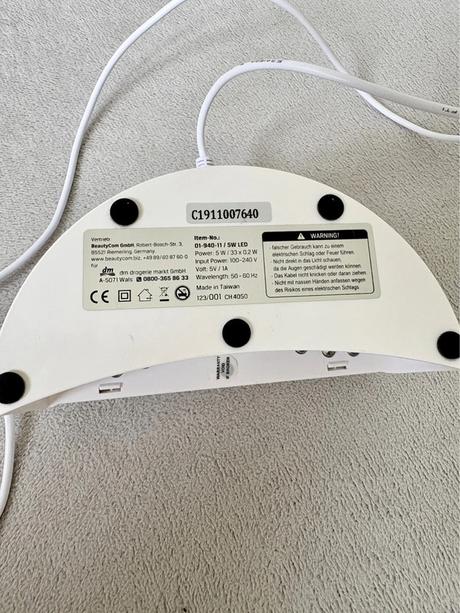 Led lampa na gélové nechty, 