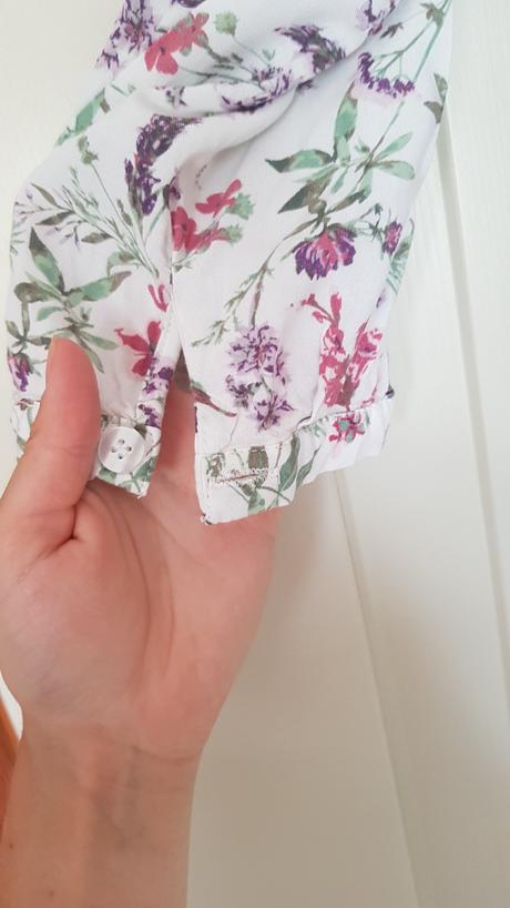 Kvetinková blúzka, 42