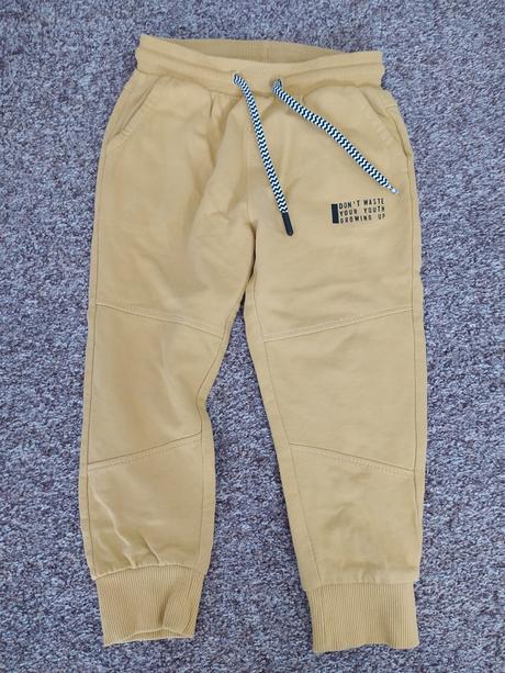 Tepláková súprava v.104, coccodrillo,104