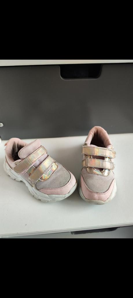 Dievčenské tenisky, 28