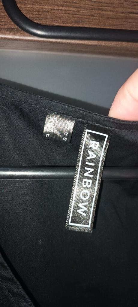 Dlha cierna bluzka, 40