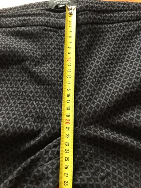 Čierne dámske nohavice reserved s jemným vzorom, reserved,40