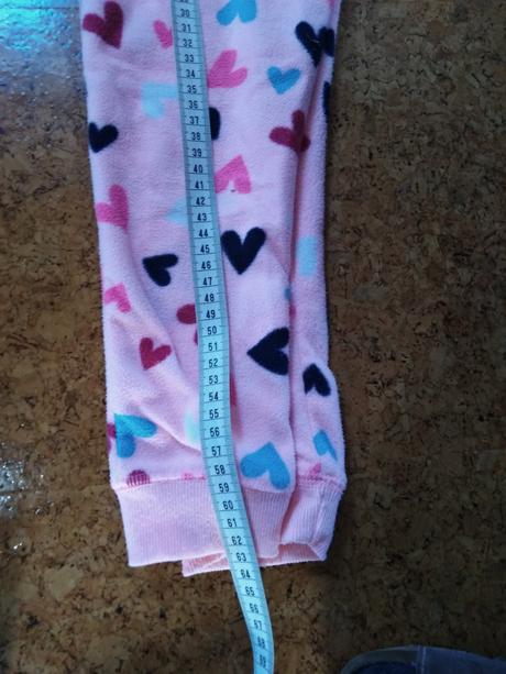 Srdiečkové tepláky, 110