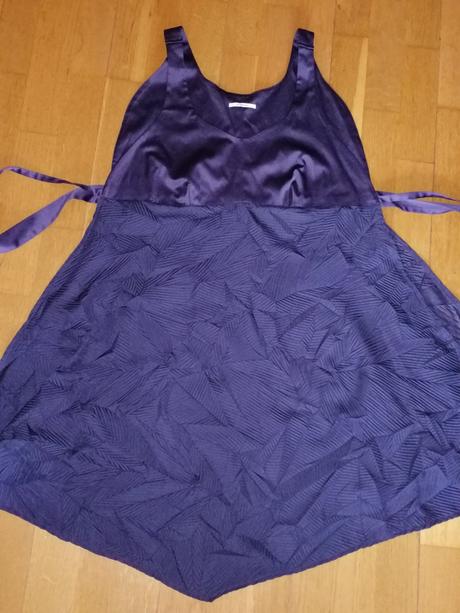 Zaujímavé zavinovacie šaty skunkfunk, 40