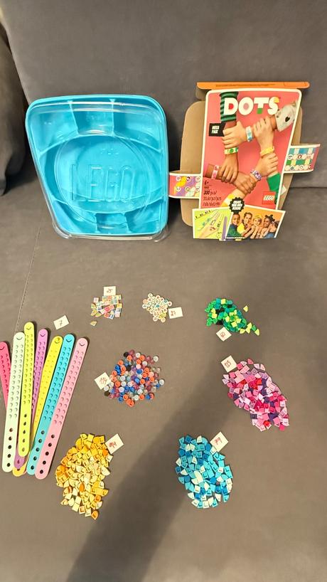 Lego dots 531ks, 