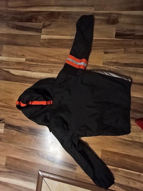 Prechodná vetrovka, 146