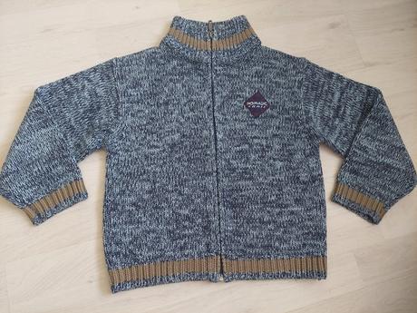 Sveter č.122-128, 122