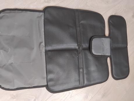 Podložka pod autosedacku do auta, 