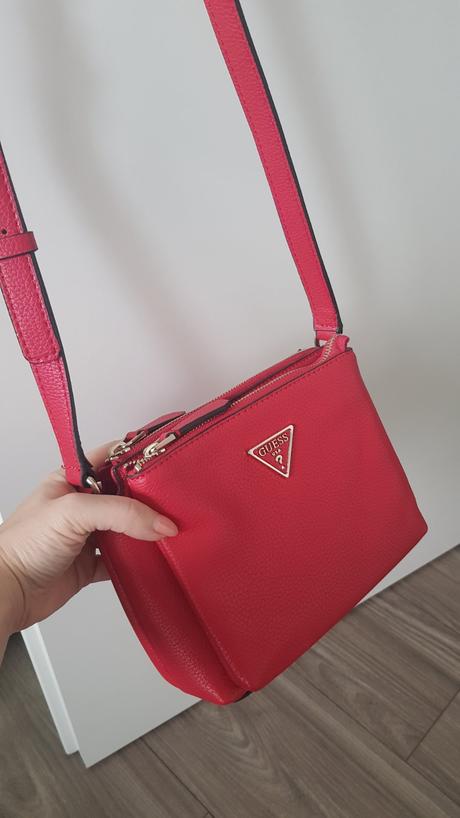 Kabelka guess, guess