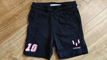 Messi čierne kraťasy, 110