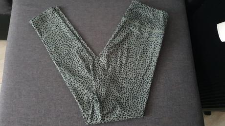 Sportova suprava tricko + leginy, h&m,158