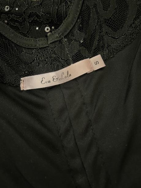 Cierne cipkovane minisaty, s