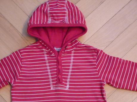 Pekná mikina s kapuckou - f&f, tesco,86