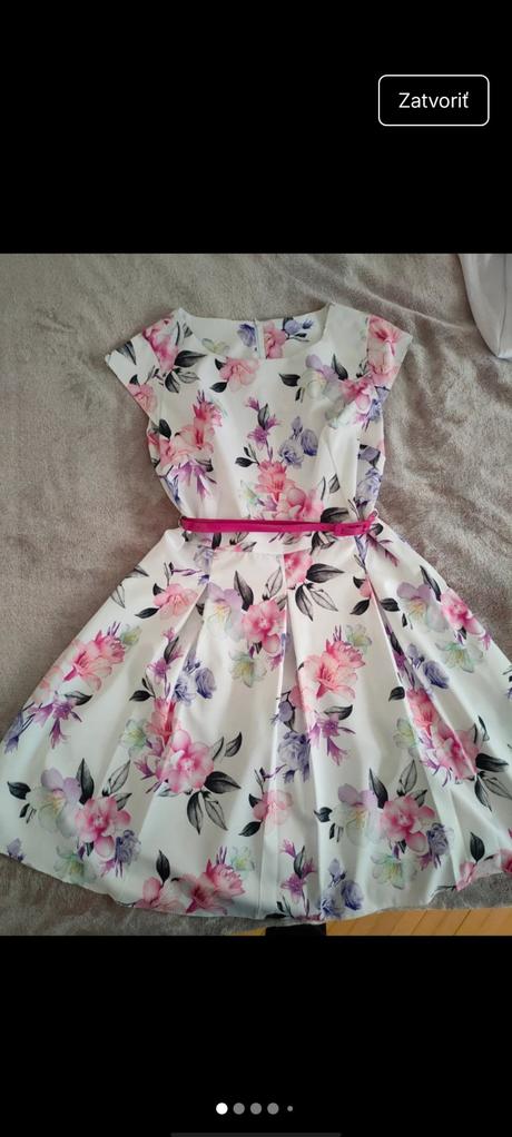 Kratšie spoločenské šaty, 46