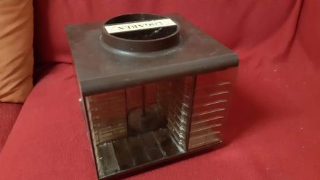 Predám retro stojan na kazety, 